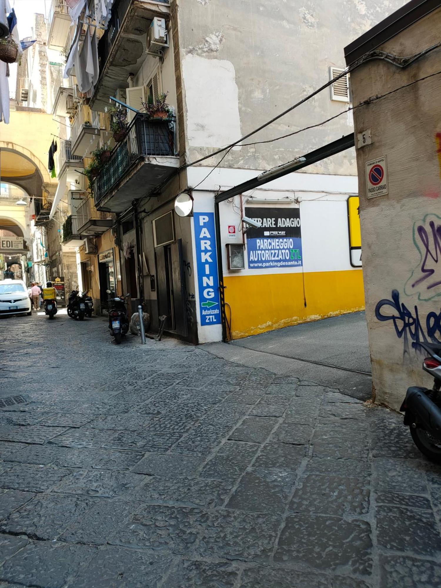 Отель Napoli Sogno Infinito Экстерьер фото